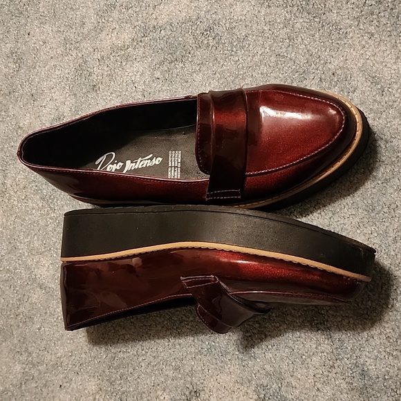Shiny Faux-Leather Chunky Heel Loafers - Picture 6 of 7